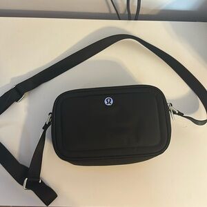 Lululemon purse